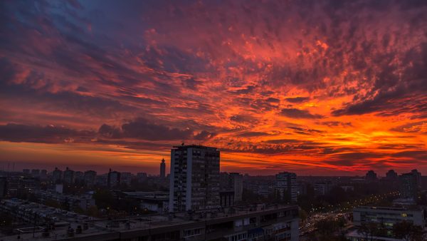 Crveni oblaci nad Beogradom, dramatičan suton