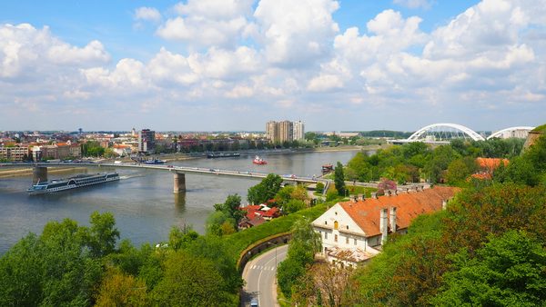 Dunavska ulica u starom jezgru Novog Sada