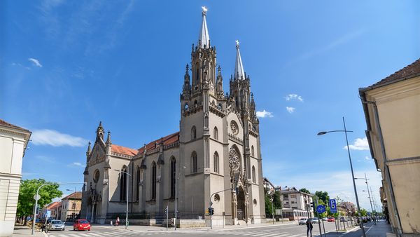 Gradski trg i katedrala Svetog Gerharda u Vršcu