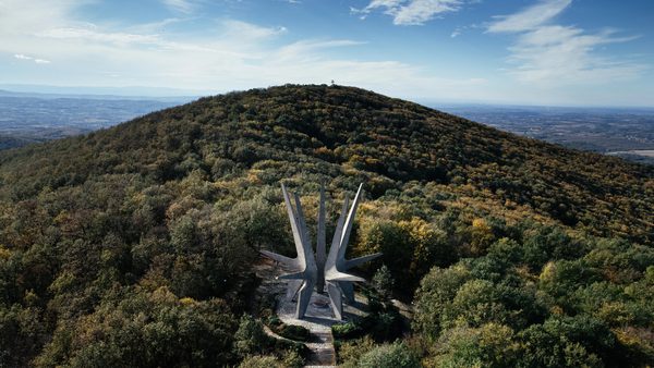 Spomenik borcima Kosmajskog odreda