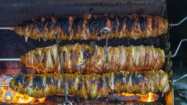 Tradicionalni specijaliteti sa roštilja na žaru