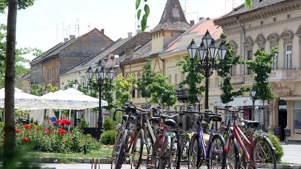 Trg Svetog Trojstva i barokni Sombor
