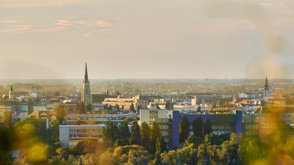 Zalazak sunca na dunavskom keju u Novom Sadu