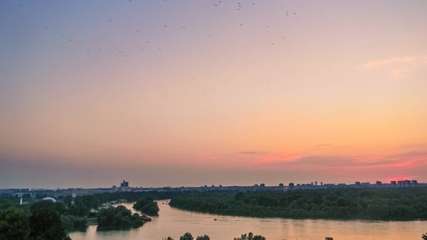 Zalazak sunca na Dunavu i Veliko ratno ostrvo