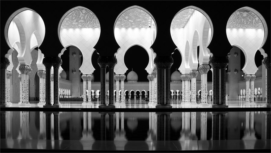 Grandeur-of-a-Mosque